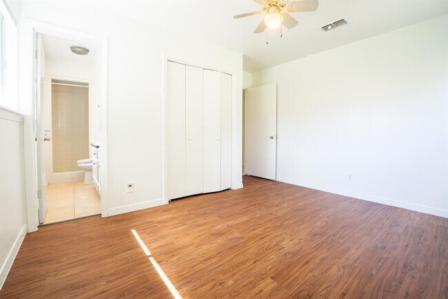 Building Photo - 8204 Easter Cove