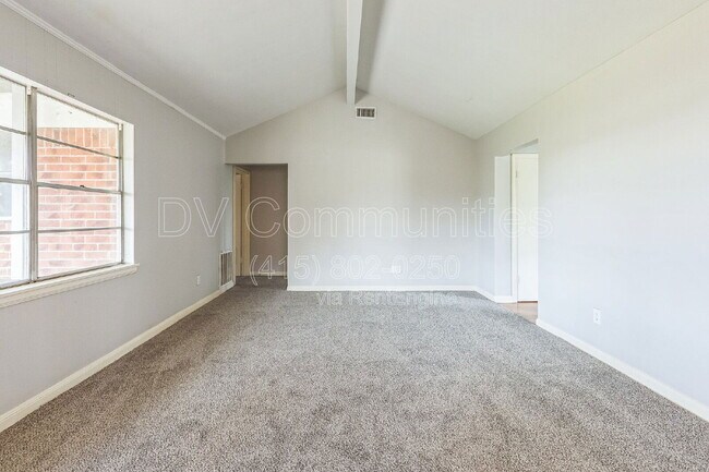 Building Photo - 13331 Villagrove Dr