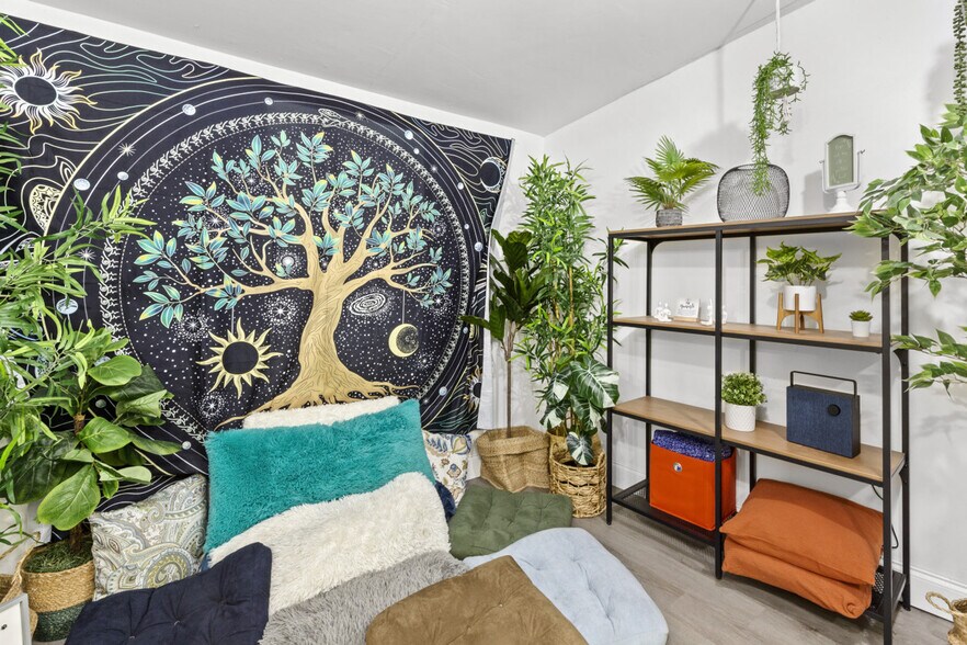 Building Photo - 2614 NW 8th St