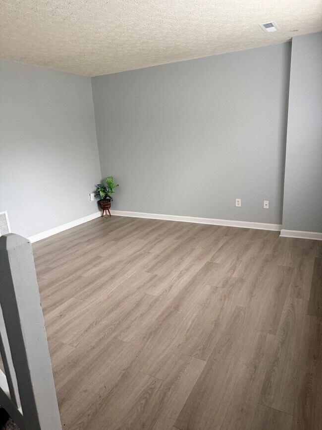 Building Photo - 16 Duiguid Dr