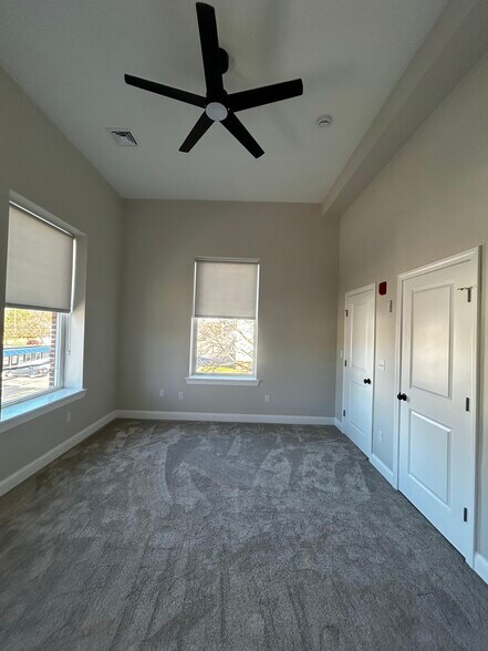 Building Photo - 246 Front St