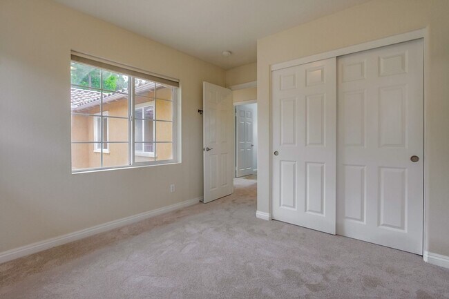 Building Photo - 4 Bedroom Cul-de-Sac home in San Elijo Hills!