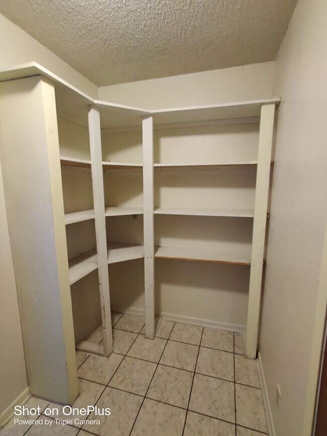 Building Photo - 1903 Standridge St