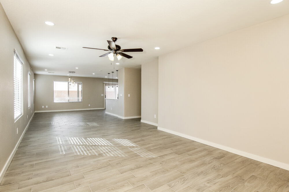 Building Photo - 15915 W Tasha Dr