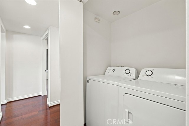 Building Photo - 642 N Crescent Heights Blvd