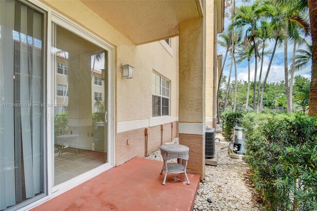 Building Photo - 1805 N Flagler Dr