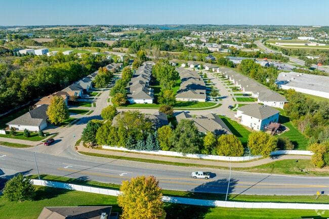 Building Photo - Northwest Village Apartments