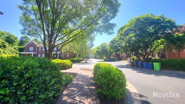 Building Photo - 1706 Raney Ct