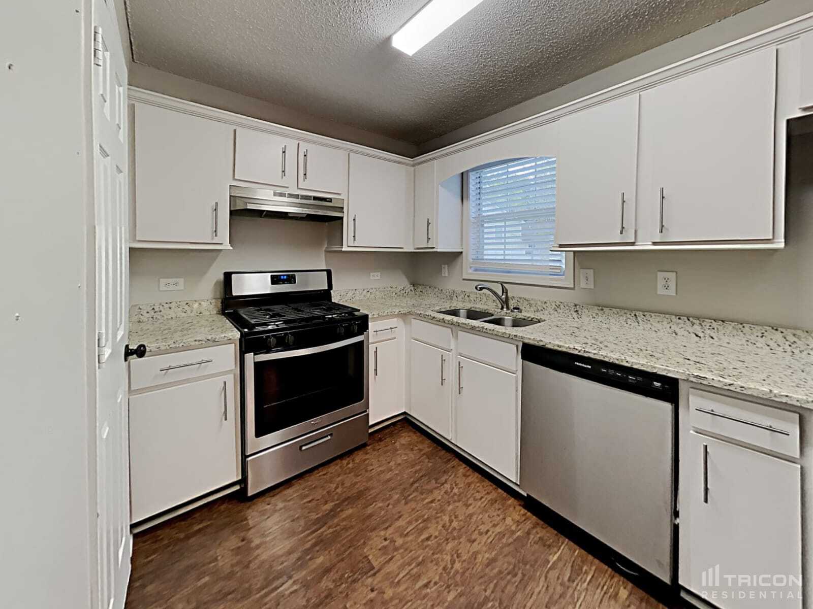 Building Photo - 114 Ivy Brook Dr