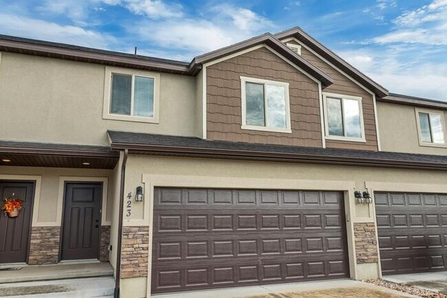 Building Photo - 423 S Spanish Trails Blvd