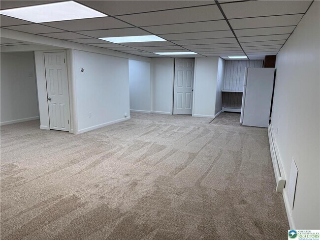 Building Photo - 1035 Ridge Ave