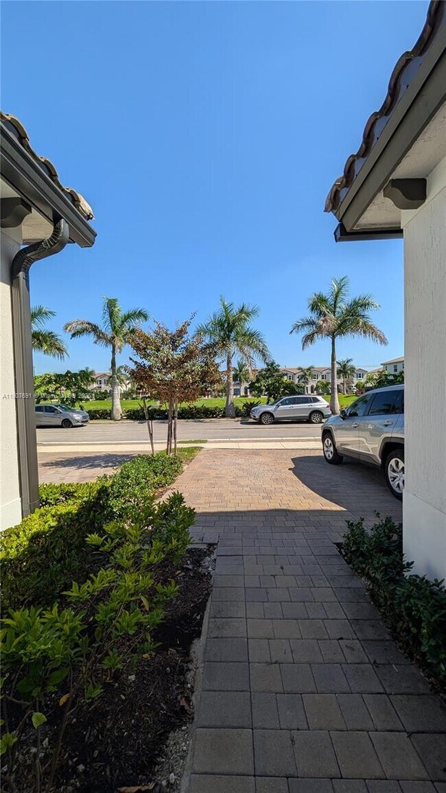 Building Photo - 2741 NW 55th Way