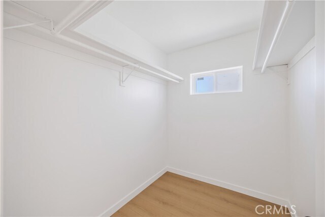 Building Photo - 10905 Dalerose Ave