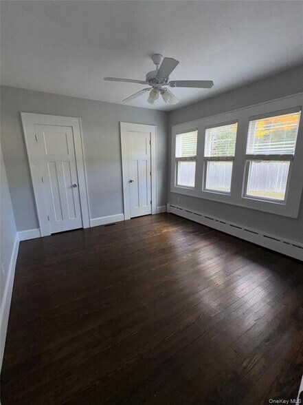 Building Photo - 124 Mount Sinai Coram Rd