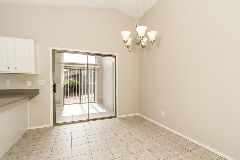 Building Photo - 306 N Wildrose