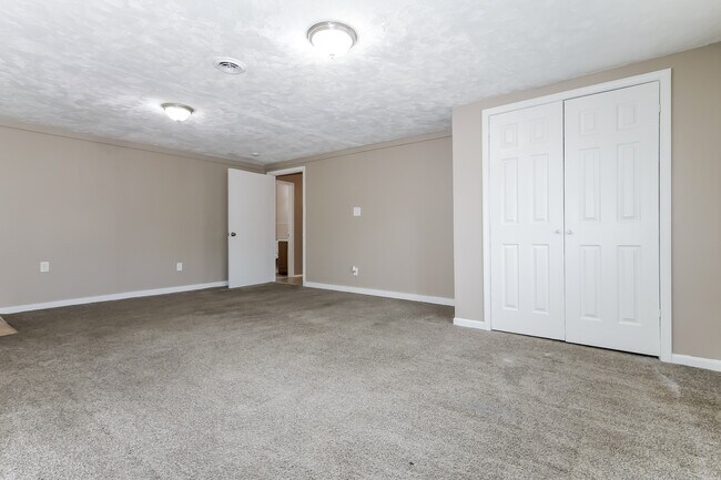 Building Photo - 1608 W Sheley Rd