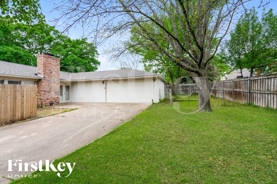 Building Photo - 635 Truman Ct