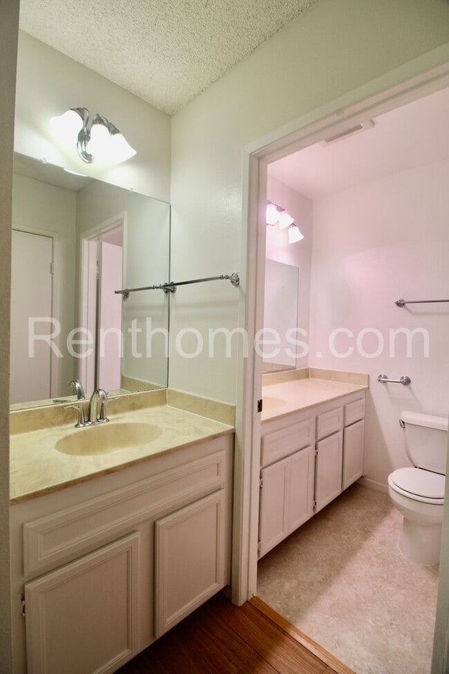 Building Photo - Allied Gardens, 6725 Mission Gorge Road #2...