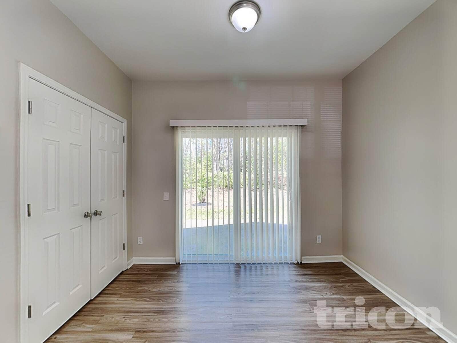 Building Photo - 5400 Peachwood Dr