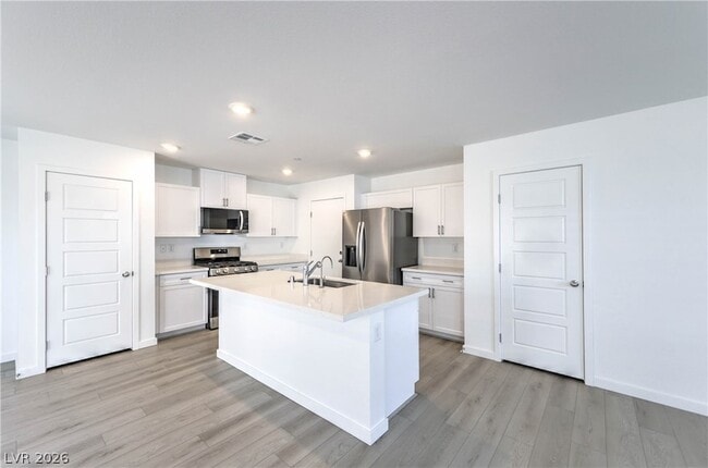 Building Photo - 772 Fallen Phoenix St