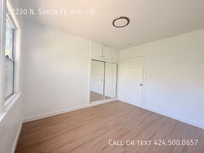 Building Photo - 12230 N Santa Fe Ave