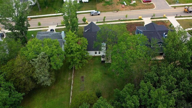 Building Photo - 7146 Pepper Tree Cir