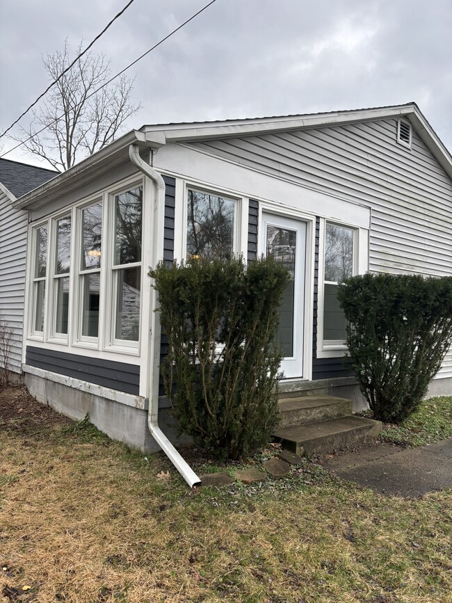 Building Photo - 1808 Eckener Dr