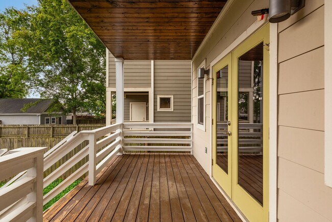 Building Photo - 1724 6th Ave N