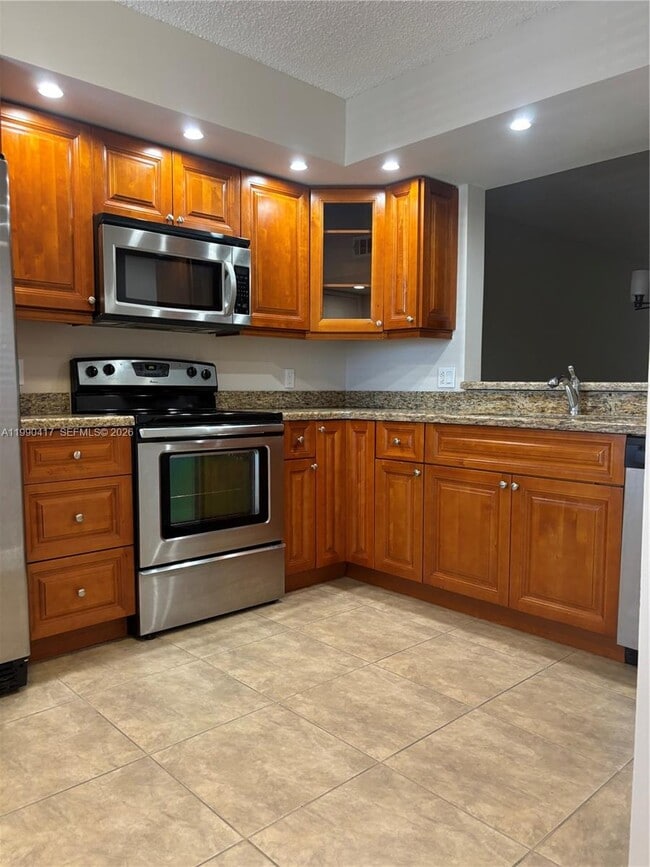 Building Photo - 1650 SW 124th Terrace