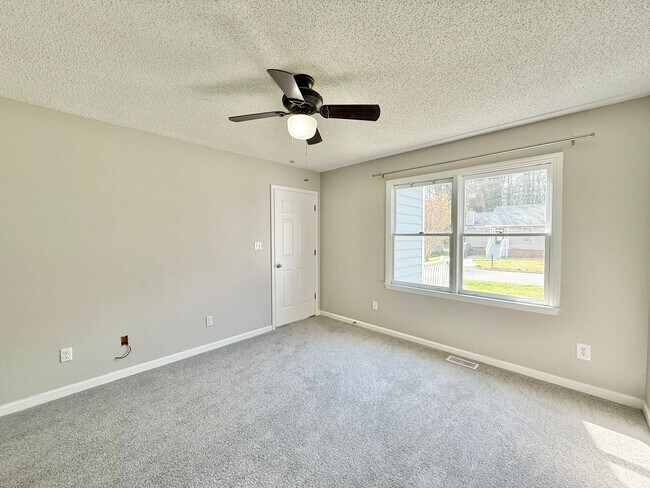 Building Photo - Charming 3BD, 2BA Raleigh Home Near Downtown Raleigh