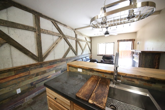 Building Photo - 751 Sun Pillar Loop