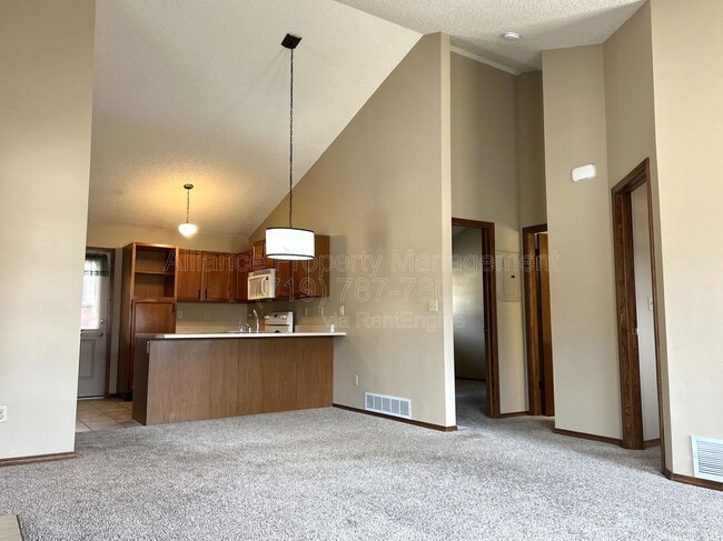 Building Photo - 5589 Tamworth Dr