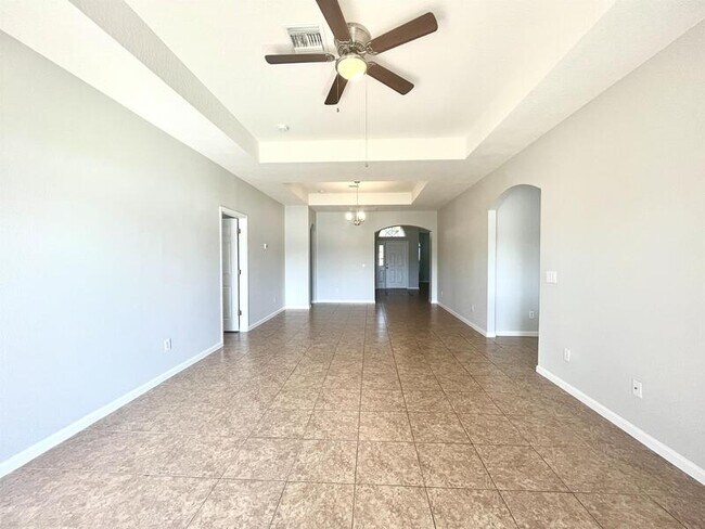 Building Photo - 414 Fern Lake Dr