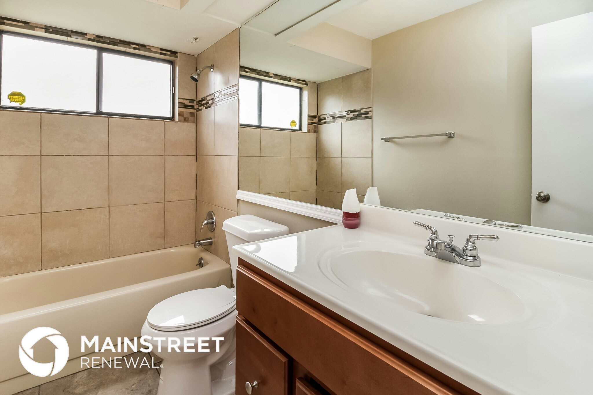 Building Photo - 6138 Ranier Dr