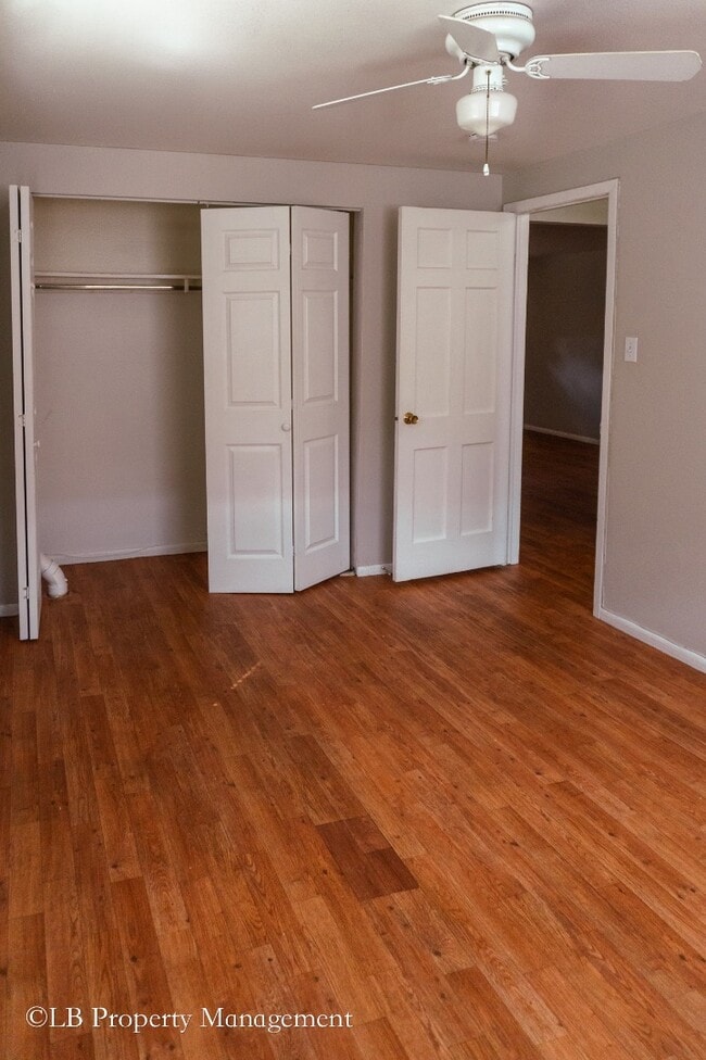 Building Photo - 2396 S Linden Ct