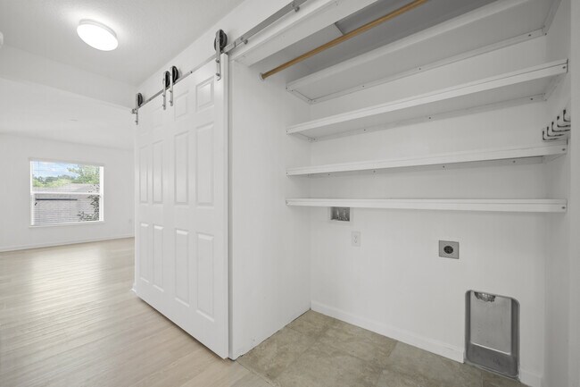 Building Photo - 11690 Surfbird Cir