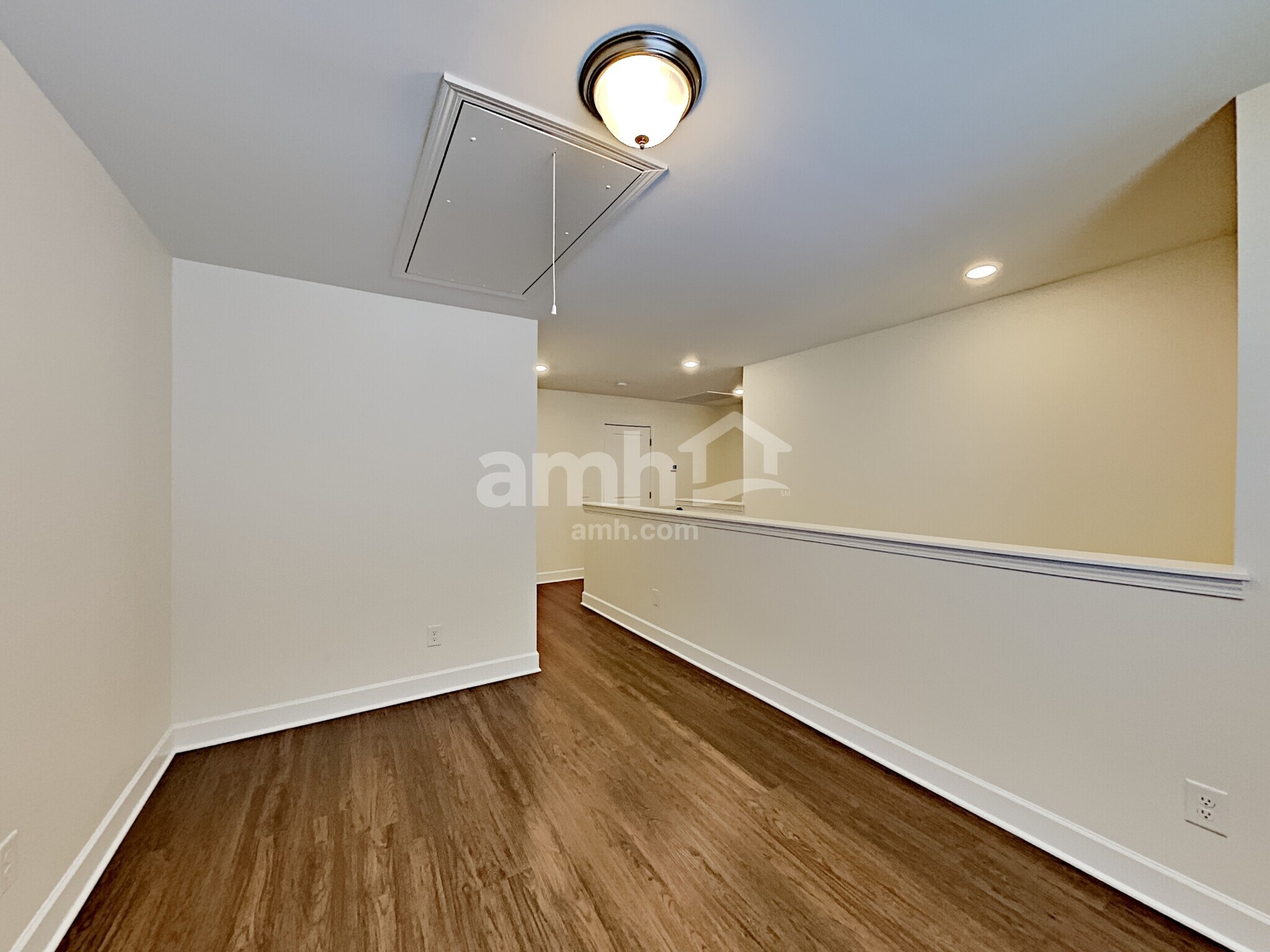 Building Photo - 4264 Longfellow Dr