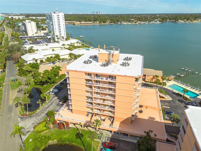 Building Photo - 7430 Sunshine Skyway Ln S