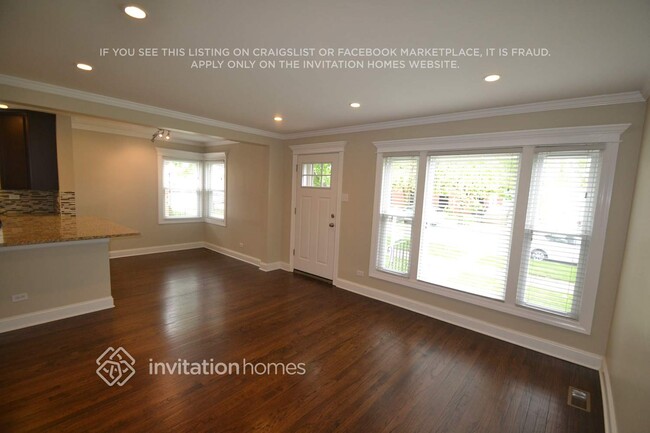 Building Photo - 5550 N Lotus Ave