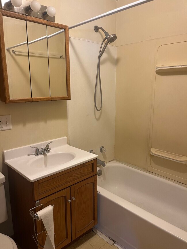 Building Photo - Market Street