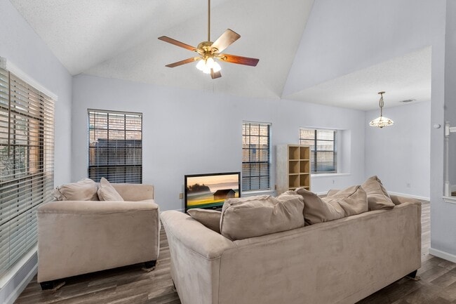 Building Photo - 4322 Palmer Plantation Dr