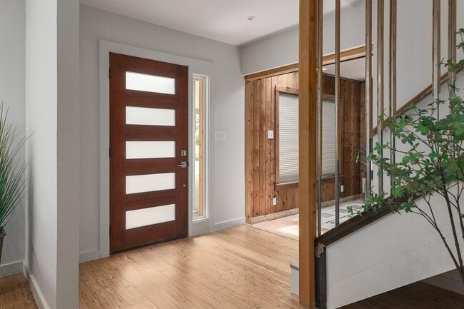 Building Photo - 3006 Burning Oak Dr