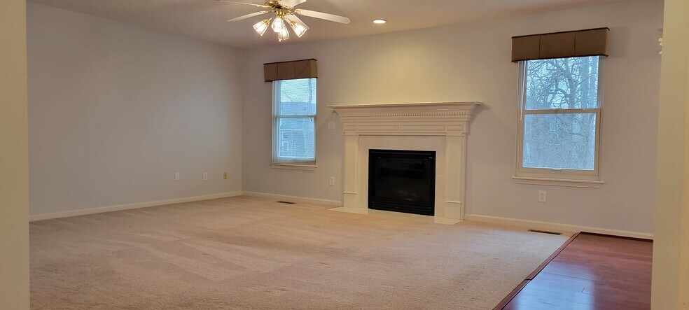 Building Photo - 13606 Saddlecreek Dr