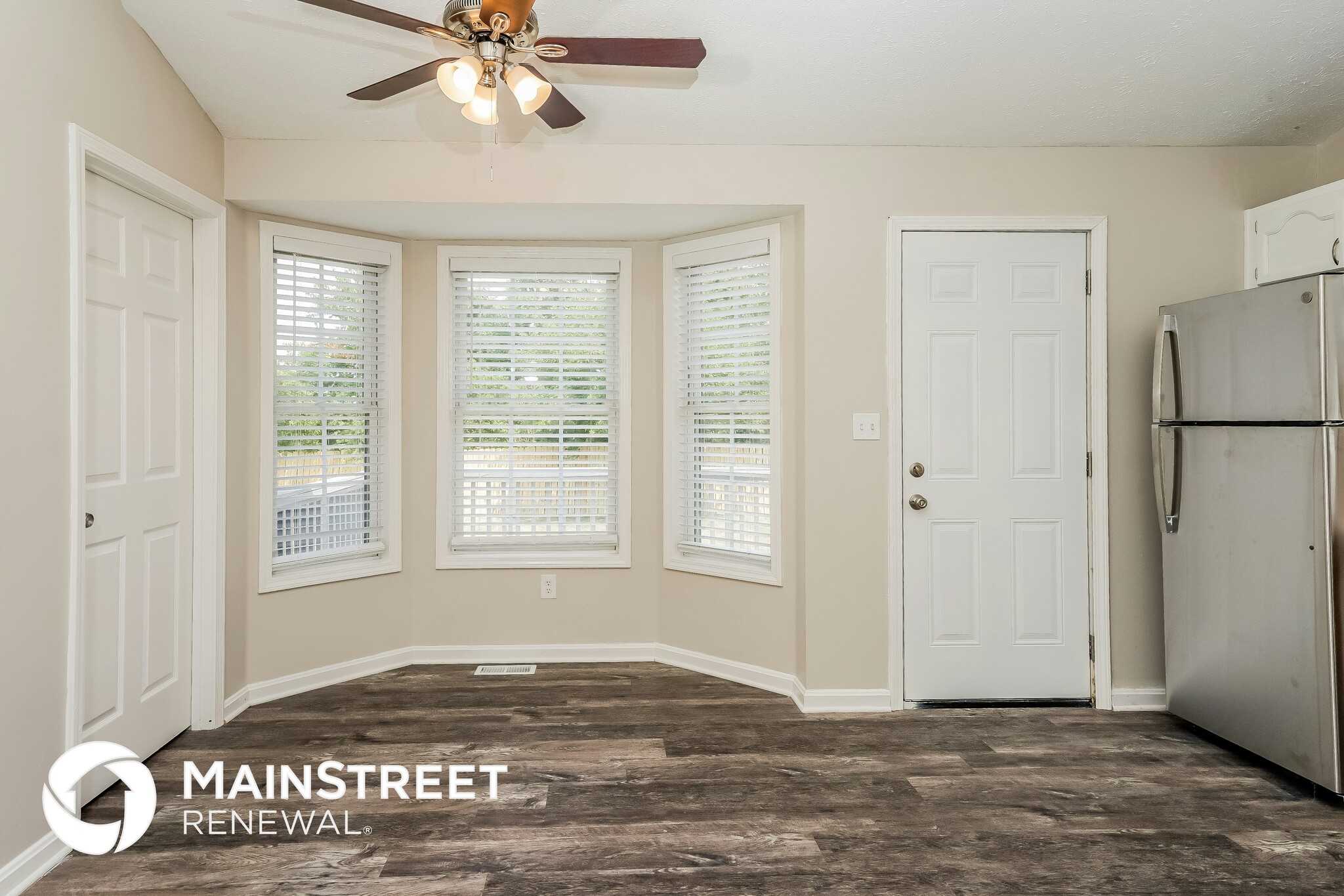 Building Photo - 388 Tecumseh Dr