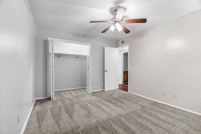 Building Photo - 151 Summerwood Dr
