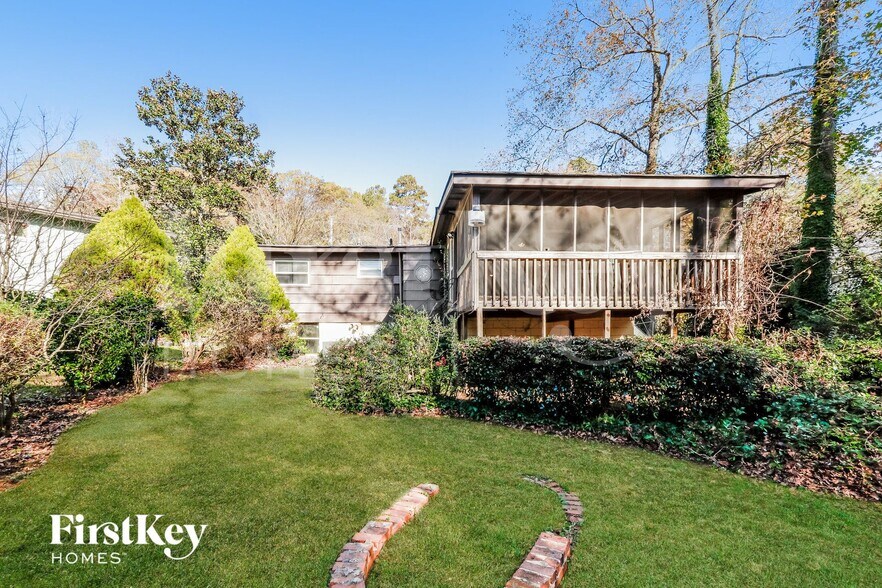 Building Photo - 3085 Piper Dr