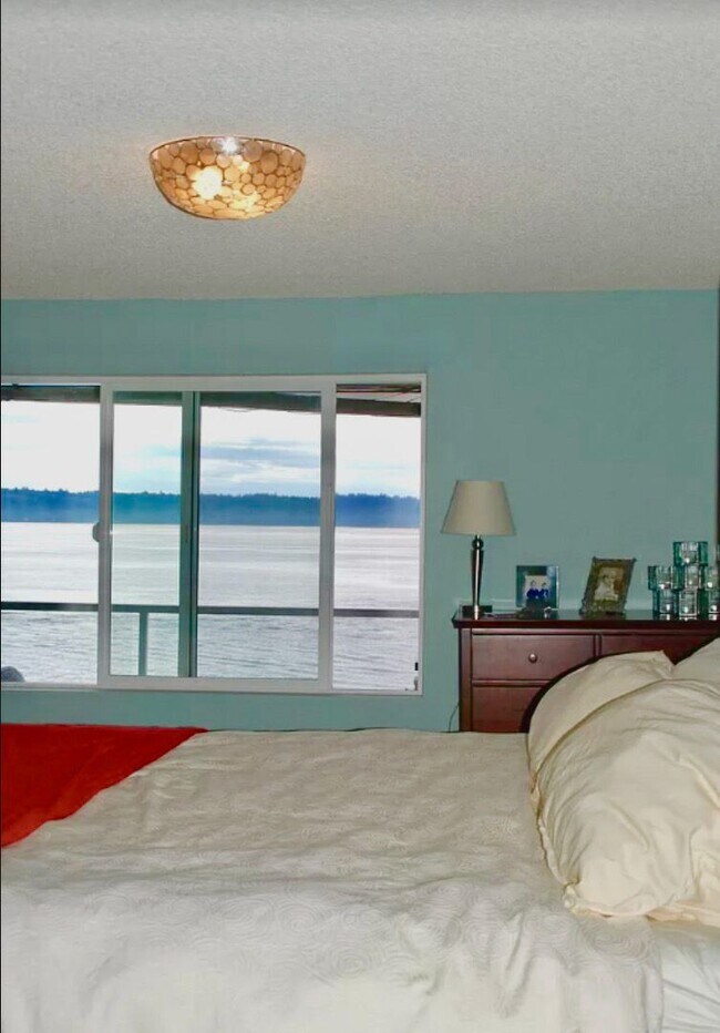 Building Photo - West Seattle Waterfront Condominium ~ West...