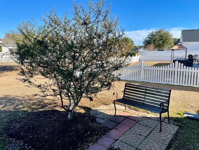 Building Photo - 5 Bedroom/3 Bath home with Garage in Tiger...