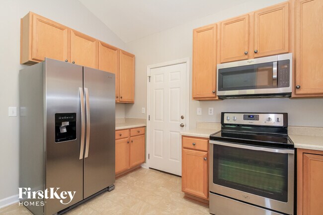 Building Photo - 365 Silver Creek Trail