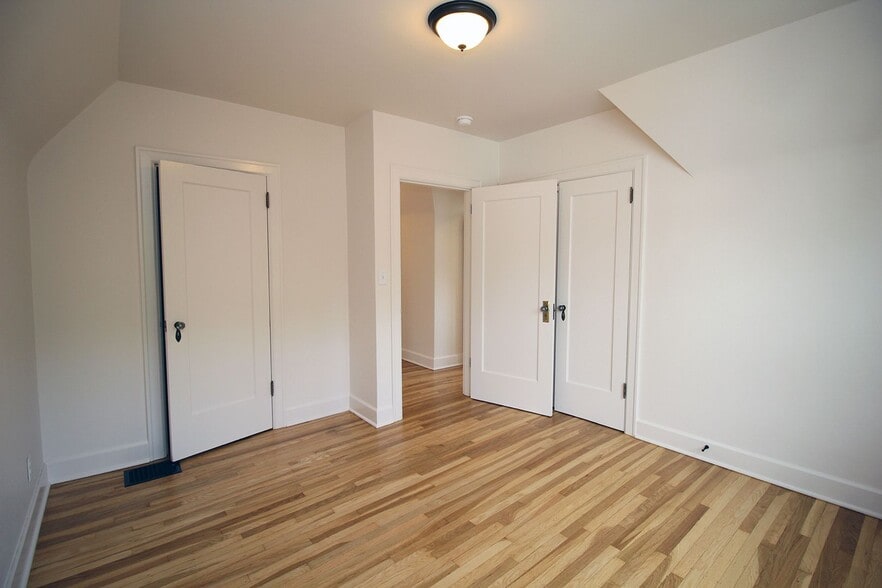 Building Photo - 2703 NW Raleigh St